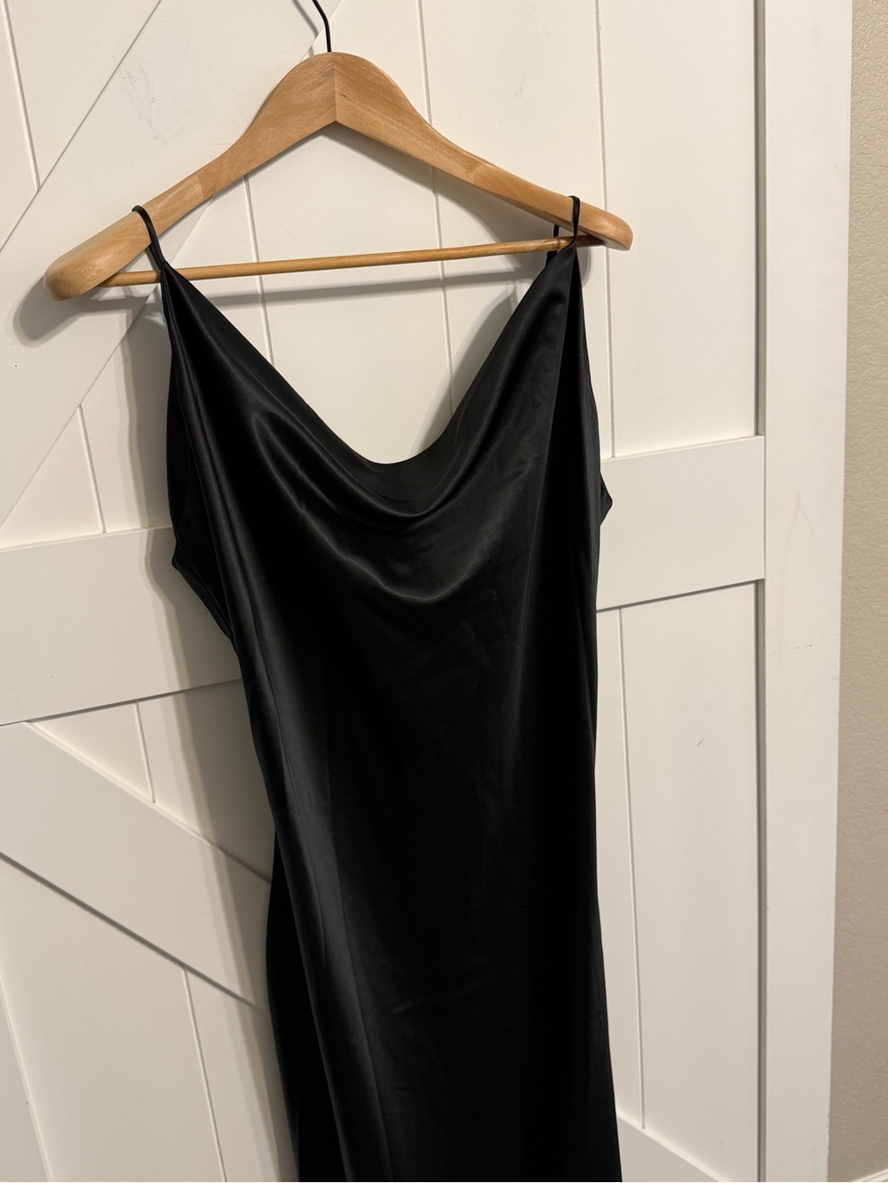New Petal & Pup Persia Black Satin Dress Women’s 14 Silky Sleek Date Night Event - Picture 6 of 14